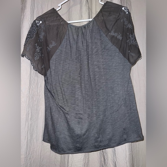 Blouse - Picture 2 of 3